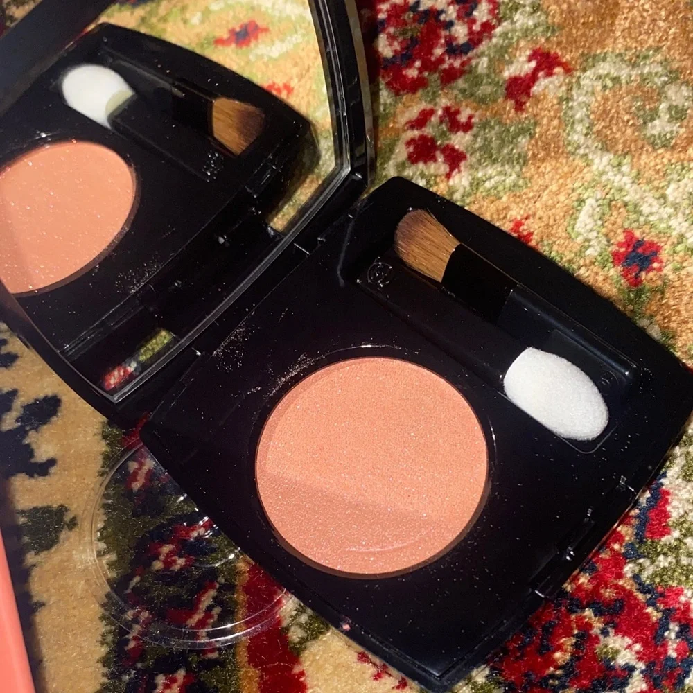 CHANEL make up kit in White box bag with Orange Accents limited edition New